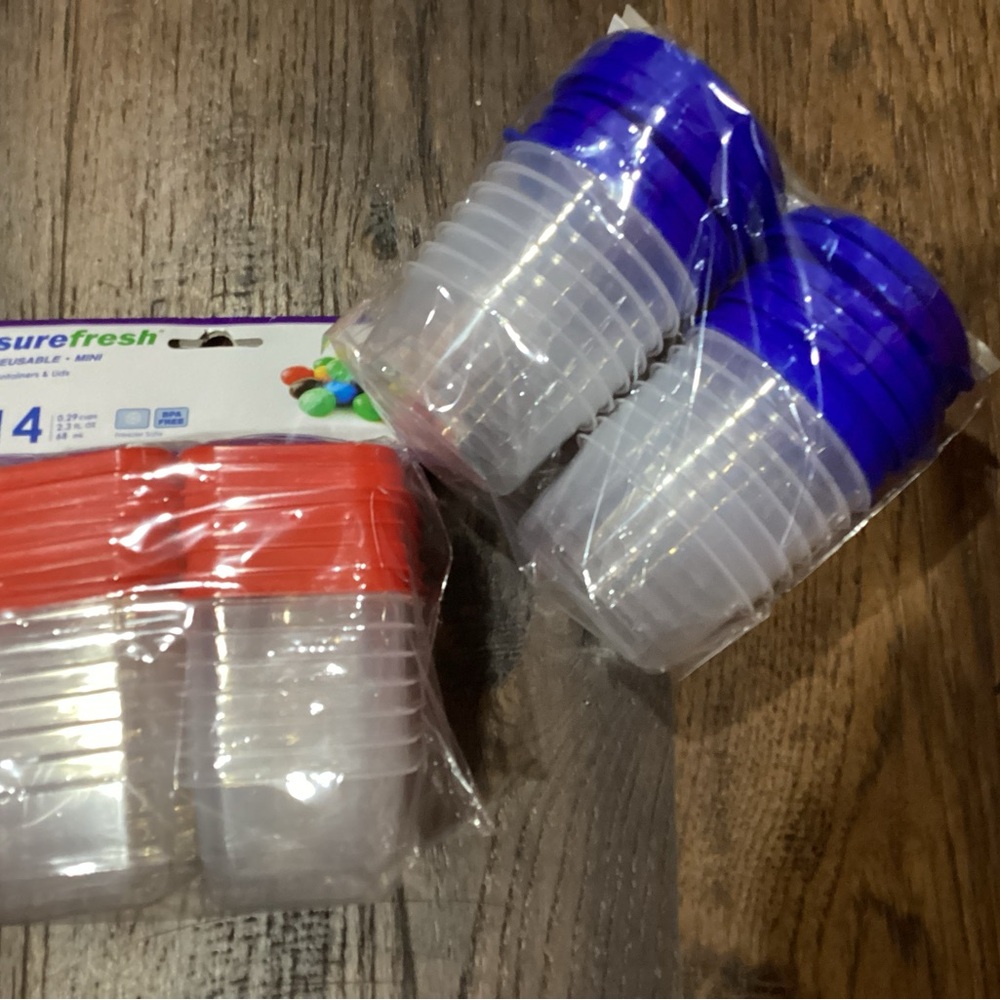 Set of 2 new 14 count mini containers - blue round and red rectangle